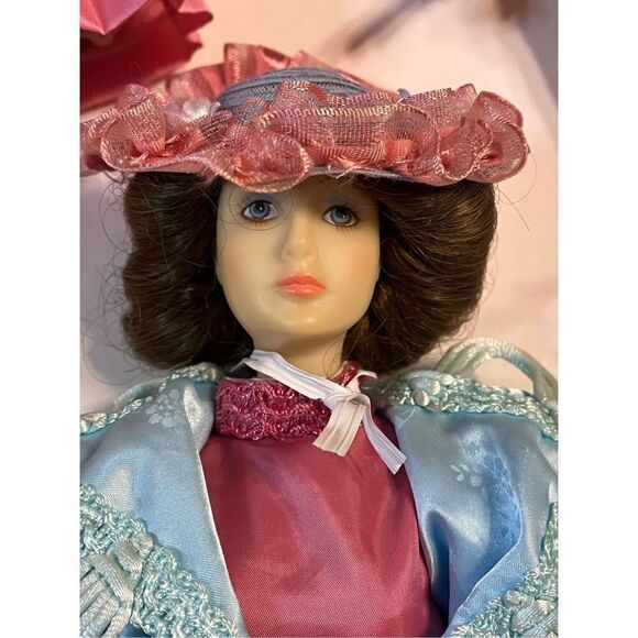 Suzanne Gibson "Gay 90's" Mother & Family Limited Edition Doll Set Original Box - Picture 8 of 16